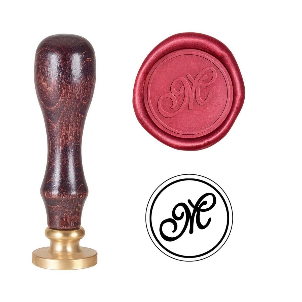 Sigillo e ceralacca con timbro personalizzato