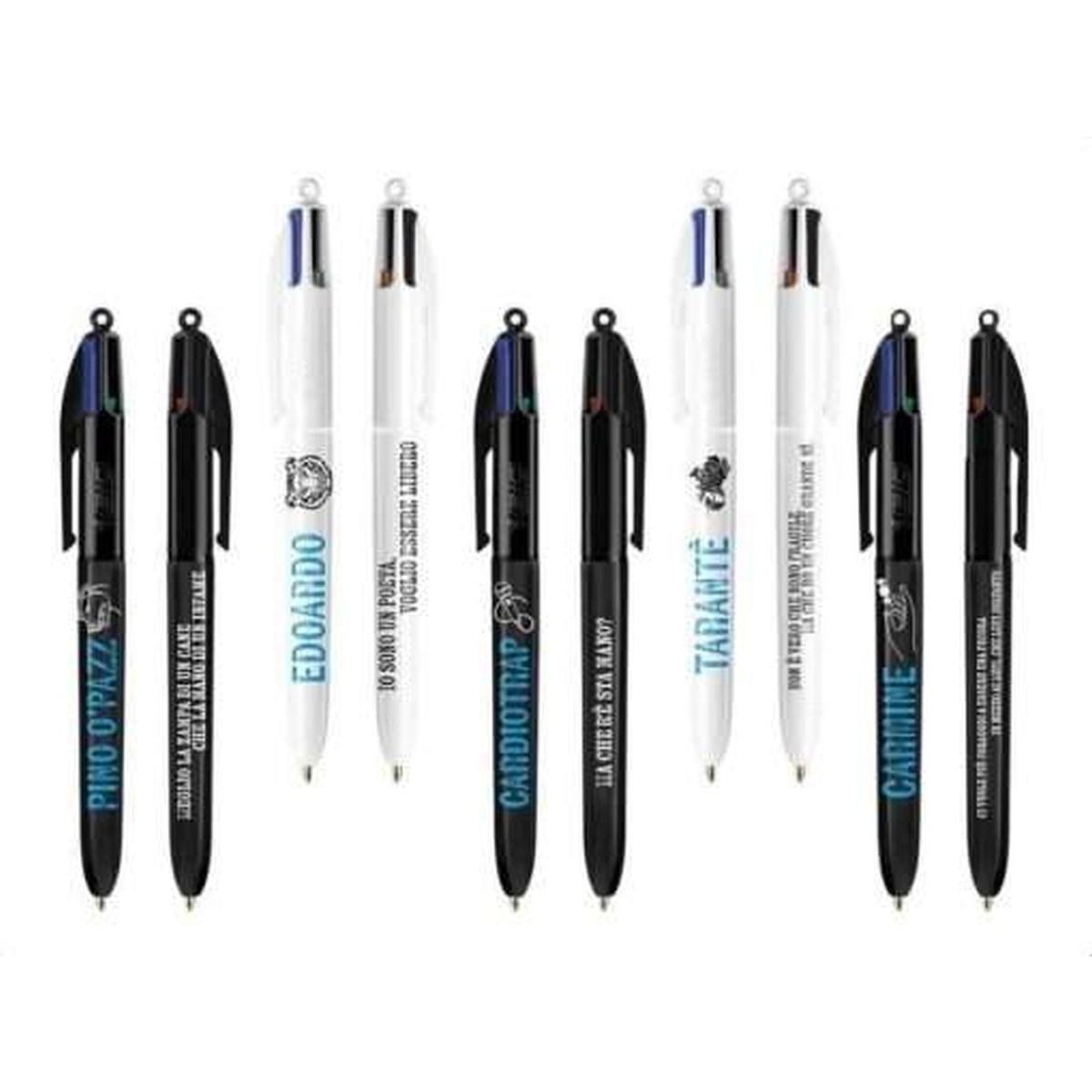 Penna multicolor mare fuori